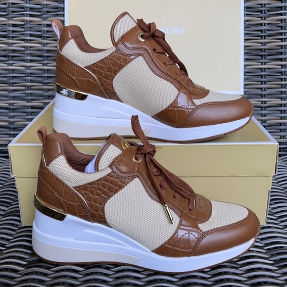 Putovanje Igranje šaha spirala Michael Kors | Shoes | Michael Kors Crista Trainer Two Tone Canvas Wmns | Poshmark Putovanje Igranje šaha spirala Michael Kors | Shoes | Michael Kors Crista Trainer Two Tone Canvas Wmns | Poshmark